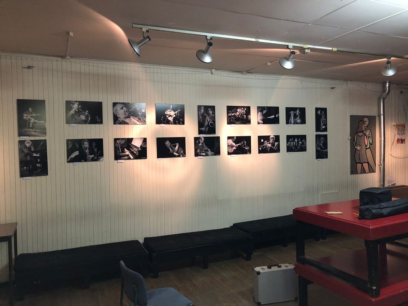 Fraaie foto-expo op achterwand De Tor